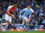 Phil-Foden-vs-William-Saliba-di-Liga-Inggris-antara-Manchester-City-vs-Arsenal-di-Stadion-Etihad.jpg