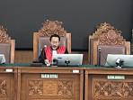 Praperadilan-yang-Diajukan-Nadiem-Gugur-Status-Tersangka-Sah.jpg