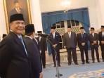 Presiden-Prabowo-Lantik-Djamari-Chaniago-jadi-Menkopolkam-dan-Erick-Thohir-jadi-Menpora.jpg