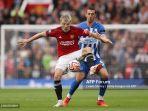 Rasmus-Hojlund-vs-Lewis-Dunk-di-Liga-Inggris-antara-Manchester-United-vs-Brighton-Hove-Albion.jpg
