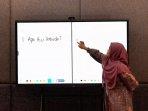 Ratusan-Sekolah-di-Sleman-Bakal-Dibantu-Layar-Interactive-Flat-Panel-untuk-Digitalisasi-Pembelajaran.jpg