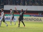 Respon-Manajemen-PSS-Sleman-Soal-Rumor-Boaz-Solossa-Bakal-Gabung-Persipura-Jayapura-Paruh-Musim-2022.jpg