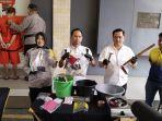 Sederet-barang-bukti-kasus-mutilasi-di-Turi-Sleman.jpg
