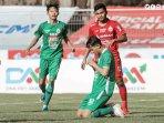 Selebrasi-Dave-Mustaine-setelah-mencetak-gol-melalui-31322.jpg