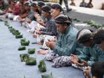 Simbol-Doa-Keselamatan-di-Lereng-Merapi-Warga-Kepuharjo-Gelar-Upacara-Adat-Dandan-Kali-Becekan.jpg