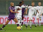 Sofyan-Amrabat-vs-Emmanuel-Gyasi-di-Serie-A-antara-Fiorentina-vs-Spezia.jpg