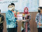 Sri-Mulyani-saat-menerima-Laporan-Hasil-Pemeriksaan-LHP.jpg