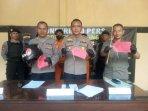 Suami-di-Sleman-DibuiGegara-Bikin-Pria-yang-Lagi-Ngamar-Bareng-Istrinya-Babak-Belur.jpg