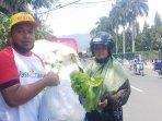 Suasana-pembagian-sayur-gratis-Borobudur-Jumat-23092022.jpg