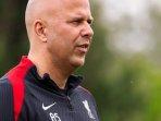 TRANSFER-In-Out-Pemain-Liverpool-Regenerasi-Skuad-Arne-Slot-Bek-Striker-Playmaker.jpg