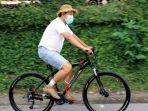 Timbul-Raharjo-saat-bersepeda-masih-dalam-masa-pemulihan-dari-penyakit-stroke-2019.jpg
