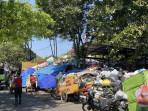 Tumpukan-sampah-di-Depo-Mandala-Krida-Selasa-2392025.jpg