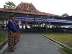 abdi-dalem-di-cepuri-parangkusumo_20180416_095310.jpg