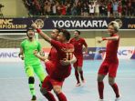 aff-futsal-championship-2018-sengit-indonesia-kontra-malaysia-sama-kuat-di-babak-pertama_20181106_152722.jpg