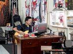aktivitas-kreatif-farid-selama-festival-online-bertajuk-farid-stevy-120-hours-in-distance.jpg