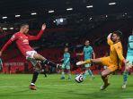 alisson-becker-dan-mason-greenwood-di-liga-inggris-manchester-united-vs-liverpool-di-old-trafford.jpg