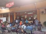 antre-tilang-di-kejari_20170831_123822.jpg