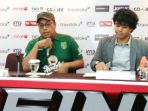 asisten-manajer-persebaya-surabaya-chairul-basalamah_20171125_090719.jpg