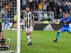 bek-napoli-kalidou-koulibaly-merayakan-gol-ke-gawang-juventus_20180423_040047.jpg