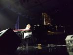 bob-james-saat-tampil-dalam-gelaran-ugm-jazz-2018_20181103_232739.jpg