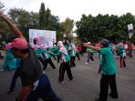 bpjs-kesehatan-lakukan-promosi-preventif-dengan-senam-kolosal_20180729_160028.jpg