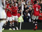 bruno-fernandes-mason-greenwood-dan-paul-pogba-di-liga-inggris-manchester-united-vs-leeds-united.jpg