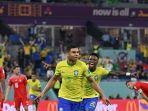casemiro-brasil-rayakan-gol.jpg