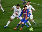 casemiro-dan-lionel-messi-di-liga-spanyol-el-clasico-real-madrid-vs-barcelona.jpg