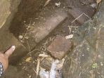 deretan-batu-kuno-ini-masih-terkubur-di-kedalaman-3-meter_20180726_110802.jpg