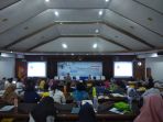 feb-ugm-ajak-generasi-muda-yang-cerdas-apbn_20180723_180146.jpg