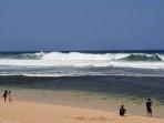 gelombang-laut-tinggi-yang-terlihat-di-pantai-sepanjang-tanjungsari.jpg