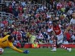 hasil-liga-inggris-tadi-malam-arsenal-koyak-gawang-spurs-tiga-kali-merangkak-naik-ke-papan-tengah.jpg