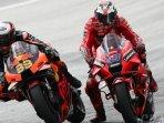hasil-moto-gp-hari-ini-pertarungan-sengit-bagnaia-marquez-quartararo-antiklimaks-binder-juara.jpg