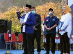 immawan-wahyudi-dan-martanty-soenar-dewi-baju-putih-beri-pernyataan-seusai-deklarasi.jpg