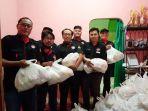 indonesian-chef-association-ica-diy-salurkan-bantuan-paket-sembako-sebagai-aksi-peduli-covid-19.jpg