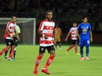 ini-kata-zah-rahan-soal-debut-dan-assistnya-di-madura-united_20180312_111621.jpg