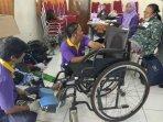 keterbatasan-tak-halangi-penyandang-disabilitas-ini-mengasah-keahlian-reparasi-kursi-roda.jpg