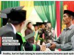 kisah-haru-momen-wisuda-mahasiswi-uin-yang-telah-tiada-ayah-menggantikannya-seisi-ruangan-hening.jpg