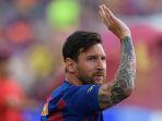 lionel-messi-melambai-sebelum-lada-persahabatan-piala-joan-gamper-ke-54-barcelona-v-arsenal.jpg