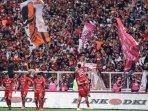 live-streaming-indosiar-persija-vs-persela-di-liga-1-2019-sore-ini-link-siaran-dan-prediksi-line-up.jpg