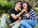 lucinta-luna-pamer-badan-kekar-pacar.jpg