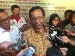 mahfud-md-sebut-pembuat-hoaks-sengaja-tebar-keresahan-bagi-masyarakat.jpg