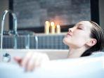 mandi-dengan-air-hangat-dapat-bakar-kalori-dalam-tubuh.jpg