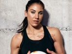 mantan-penjaga-gawang-kontroversial-amerika-serikat-hope-solo1_20171209_092141.jpg