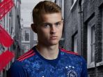 matthijs-de-ligt-pilih-barcelona-atau-manchester-city_20181015_145244.jpg