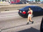 menelpon-di-tengah-jalan_1705_2_20170517_085725.jpg