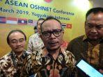 menteri-ketenagakerjaan-menaker-m-hanif-dhakiri-ketika-diwawancarai-oleh-rekan-media.jpg