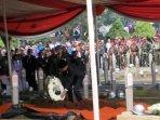 momen-haru-presiden-jokowi-melepas-bj-habibie-ke-liang-lahat-selamat-jalan-mr-crack.jpg