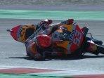 moto-gp-emilia-romagna-keluhkan-progres-lambat-marc-marquez-berlatih-keras-menikung-ke-kanan.jpg