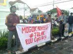 mpbi-di-yogyakarta-melakukan-penyataan-sikap-untuk-menolak-ruu-omnibus-law-cipta-kerja.jpg